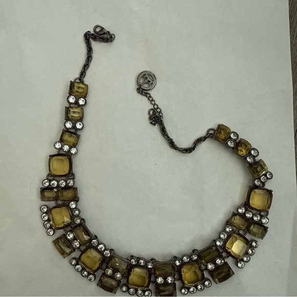 Crown Trifari Green Lucite Necklace - Picture 2 of 5